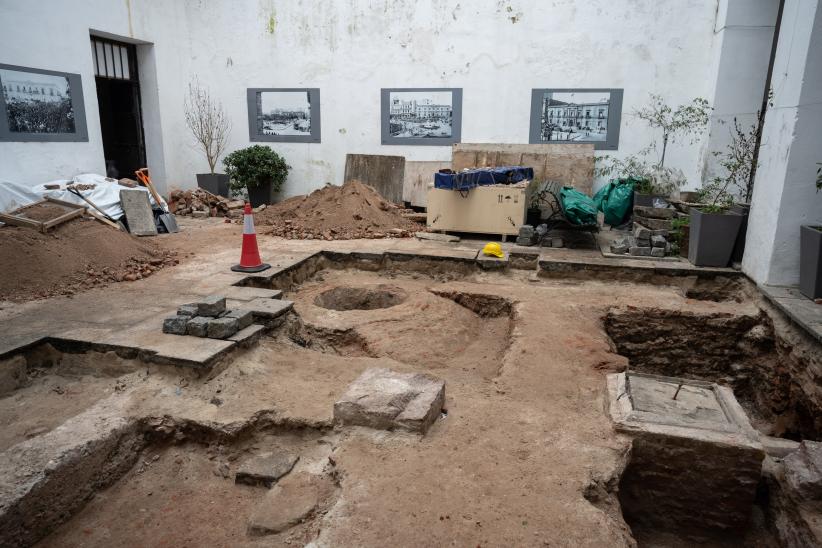 Hallazgo de restos coloniales en el Cabildo de Montevideo