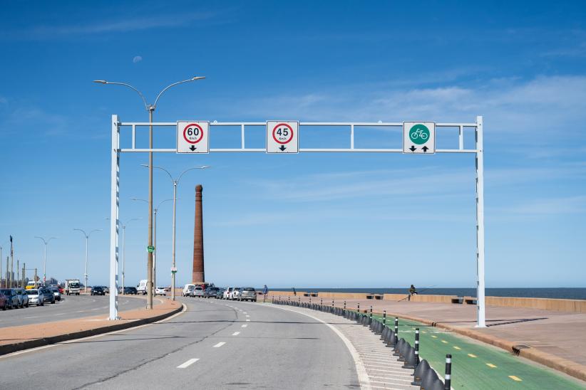  Nuevos carteles de límite de velocidad en la Rambla y calle Sarandí