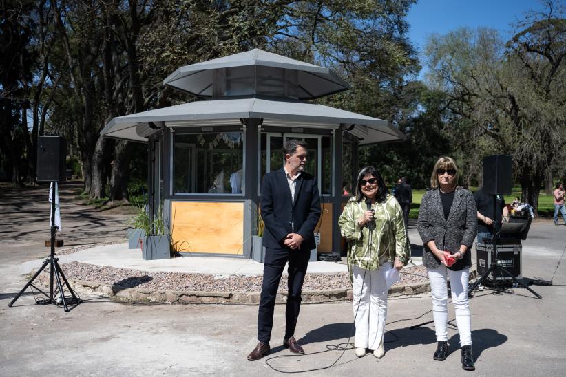 Inauguración de kiosco de venta de souvenirs y baños accesibles en el Jardín Botánico