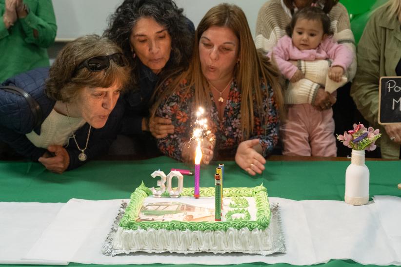 Celebración por los 30 años del Policlínico móvil del Municipio A