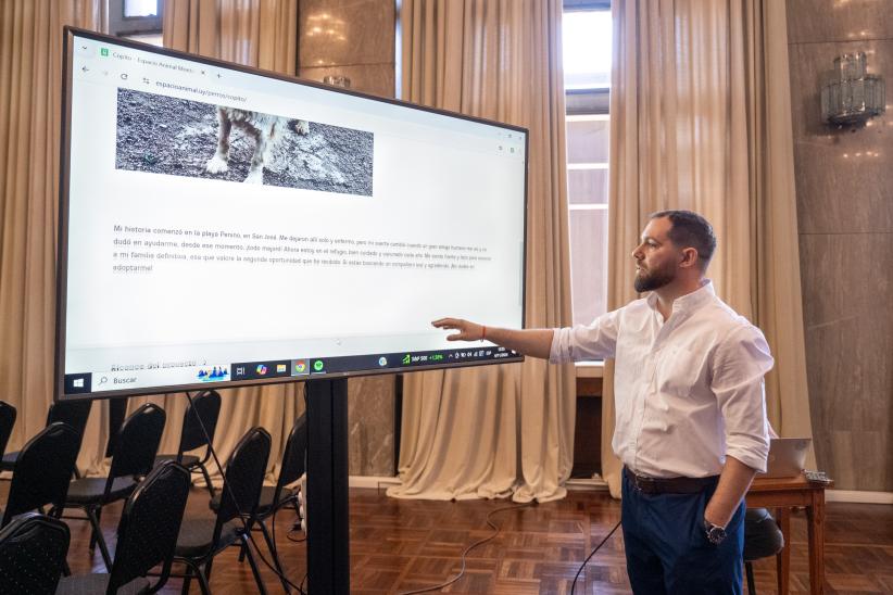 Rueda de prensa del Prosecretario Daniel González, por presentación del portal Espacio Animal Montevideo