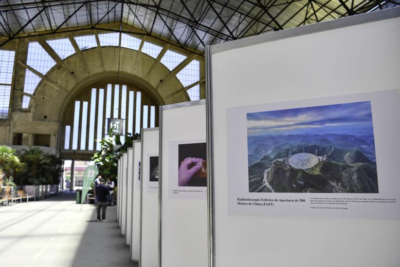 Inauguración de muestra fotográfica sobre logros científicos y tecnológicos de China