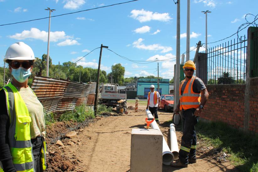 Obras de conexión de saneamiento en barrio 2 de Febrero en el marco del Plan ABC