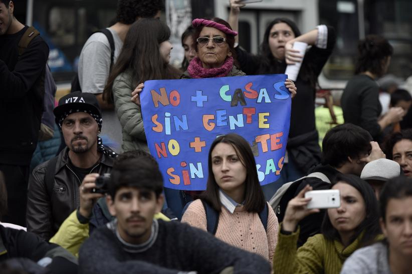 María Luisa Martínez. «No más casas sin gente, no más gente sin casas». Extracto del Manifiesto Fanfárrico. Plaza del Entrevero, 2019