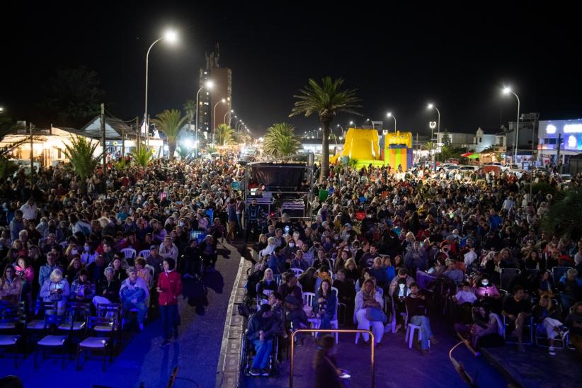 Actuación de la Banda Sinfónica de Montevideo en el balneario La Paloma, Rocha