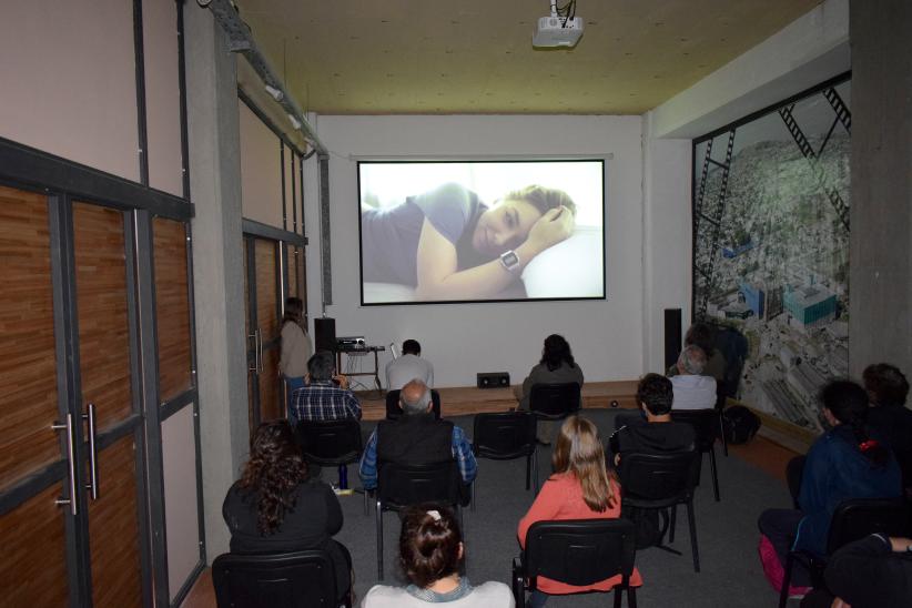 Sala de cine en el PTI Cerro