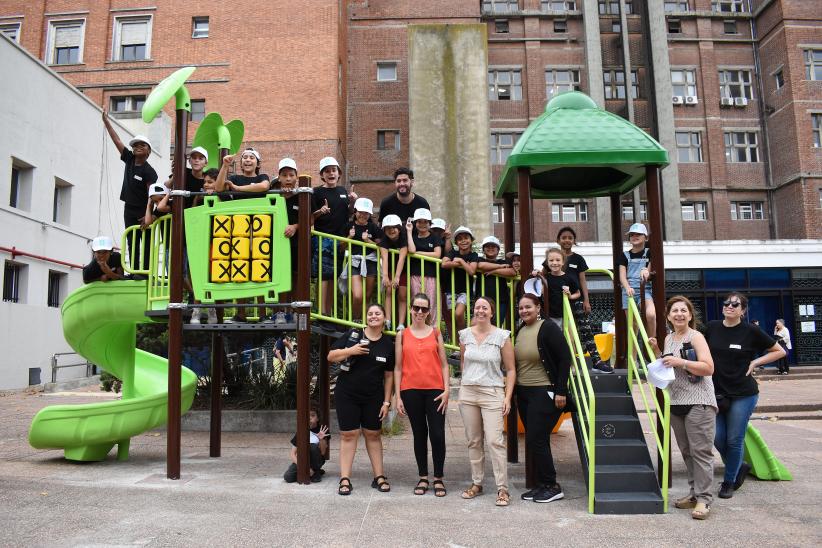 Visita de niñas y niños de la Fundación Gustavo Volpe