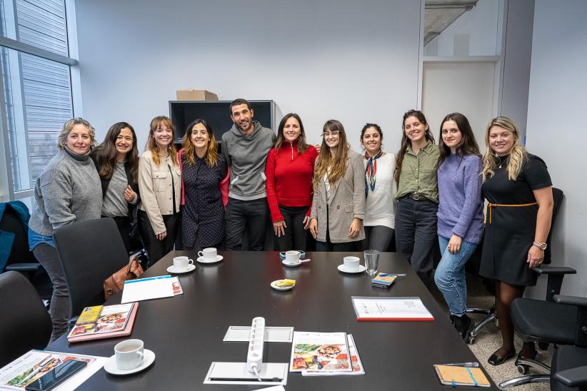 Representantes de Vital Strategies en la Escuela de Nutrición 