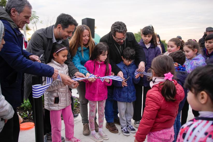 Inauguración de nueva plaza en Santiago Vázquez