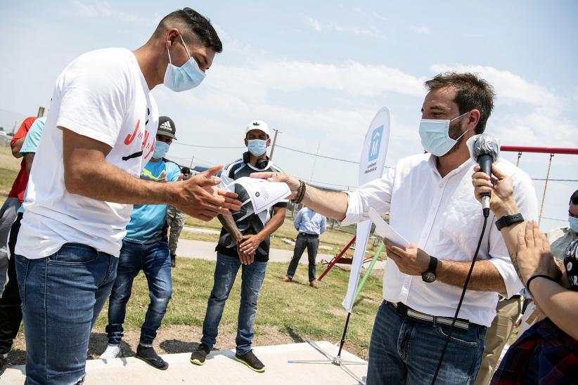 Inauguración de plaza en la Unidad n°4 de Santiago Vazquez