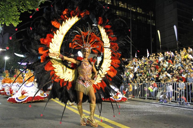 Desfile escuelas de samba avenida 18 de julio