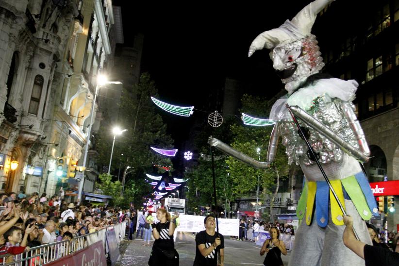 Desfile de Carnaval avda. 18 de Julio