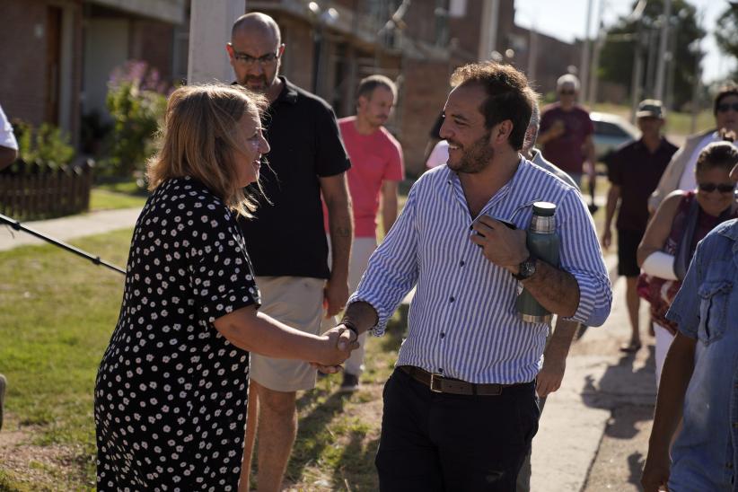 Recorrida por obras en barrio Pablo Estramín