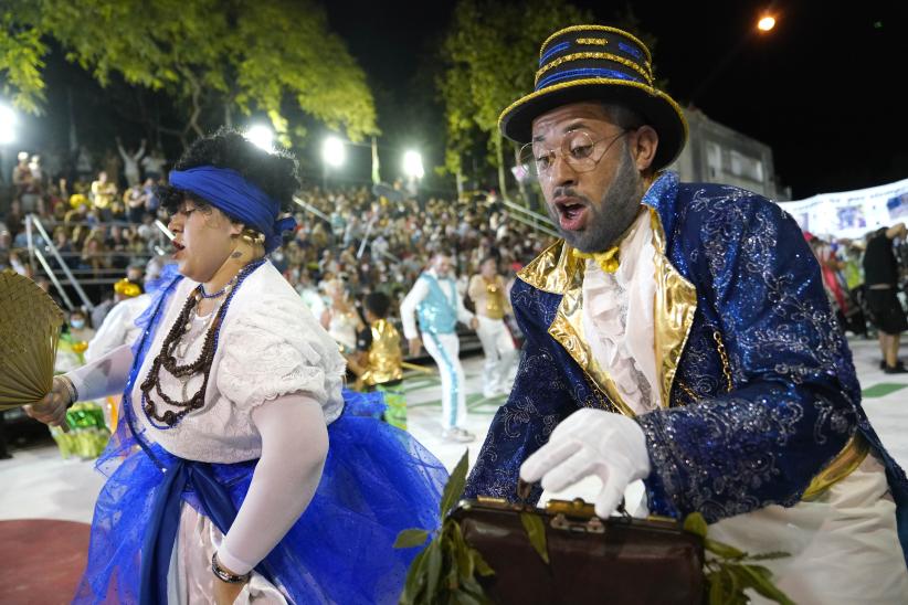 Desfile de Llamadas por Isla de Flores 