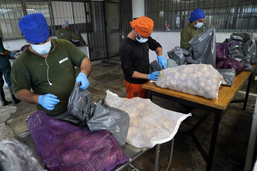 Preparación de canastas alimentarias