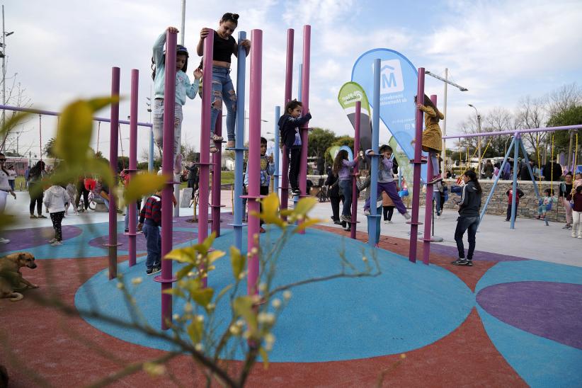 Inauguración de la Plaza de Palos