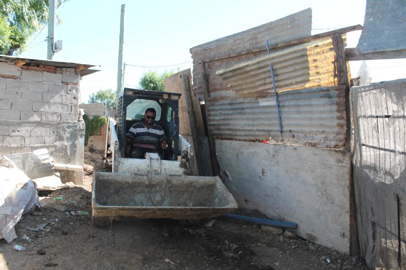 Obras de conexión de saneamiento en barrio Aquiles Lanza en el marco del Plan ABC