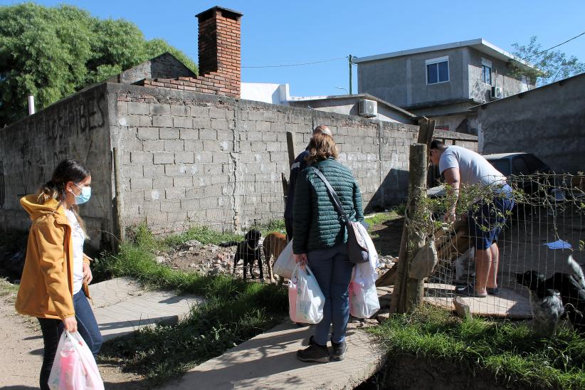 Entrega de canastas de limpieza a comisiones barriales en el marco del Plan ABC