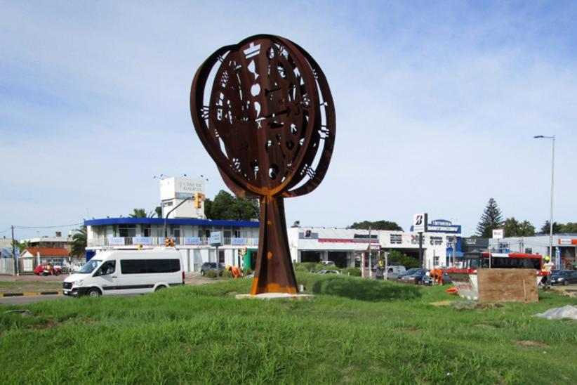 Restauración escultura El árbol de la vida y el tiempo