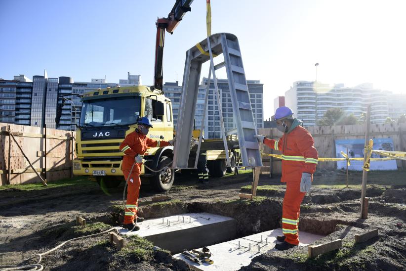 Construcción de Estación de Montevideo Inteligente