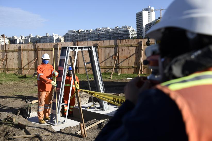 Construcción de Estación de Montevideo Inteligente