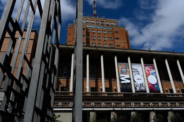 Fachada de la intendencia por los 300 años de Montevideo