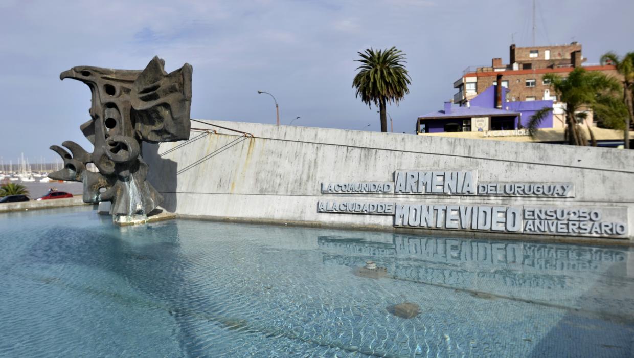 Monumento de la Comunidad Armenia del Uruguay a la Ciudad de Mon Monumento De la Comunidad Armenia al Uruguay