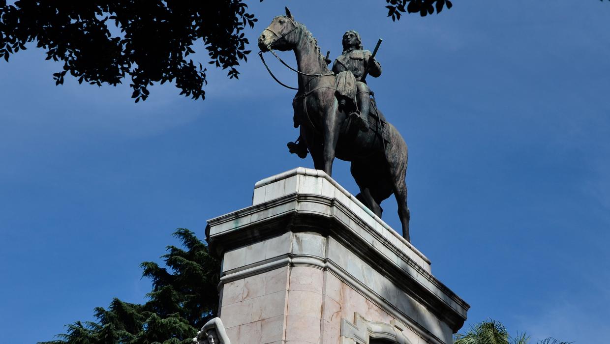 Monumento a Bruno Mauricio de Zabala Monumento a Bruno Mauricio de Zabala