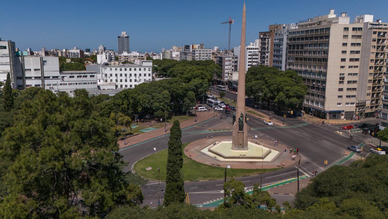 Vistas áreas de Montevideo Monumento Constituyentes de 1830