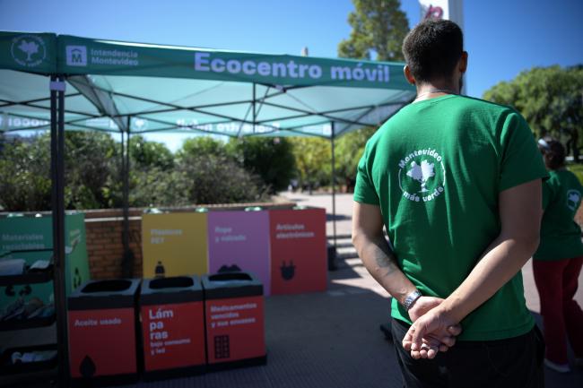 Ecocentro móvil en Av. Italia y Av. Bolivia