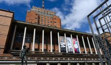 Fachada de la intendencia por los 300 años de Montevideo