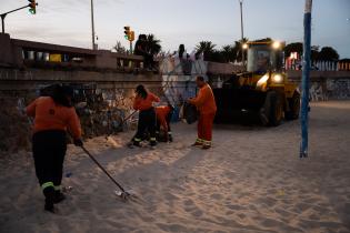 Operativo de limpieza en la playa Ramírez por celebración de I