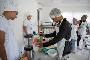 Verano Ceibal : Curso de Cocina Uruguay para adolescentes en Com