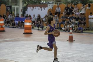 Jr. NBA Skills Challenge en el Espacio Modelo