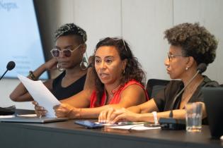 Asamblea con colectivos vinculados al Caserío de los negros en 