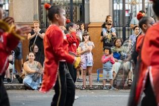 Corso barrial en la calle Soriano entre Río Negro y Ciudadela