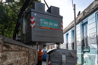 20250227dicimouyplr0010.jpg Reubicación de contenedores por asunción presidencial