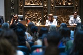 Seminario de la Defensoría de vecinos y vecinas : Derechos en e