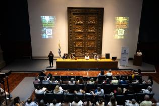 Seminario de la Defensoría de vecinos y vecinas : Derechos en e
