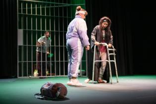 20250410dicimouyit3002.jpg Obra «Carne Viva» de la Comedia Nacional