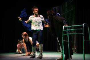 20250410dicimouyit3049.jpg Obra «Carne Viva» de la Comedia Nacional