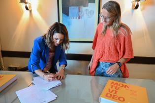 20250413dicimouygi3767.jpg Firma de convenio Intendencia y Canal 5