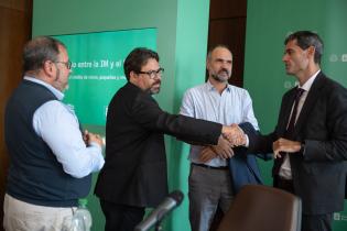 20250509dicimouyjmr2184.jpg Firma de convenio con el BROU, de apoyo a las mipyme