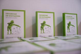  Conversatorio infancias en Dictadura, voces y reflexiones sobre