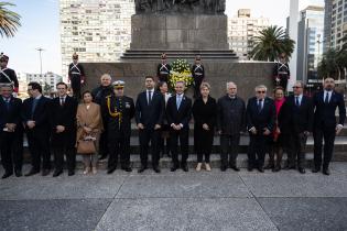 Conmemoración del 215° aniversario de la Revolución de Mayo