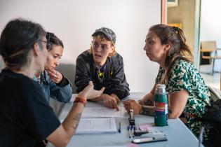 Jornada de Digitalización Memorias en los Barrios en Centro de Referencia LGBTIQ+ en el marco de Insumisxs 2025