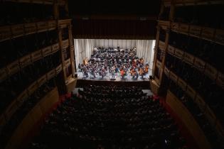20250611dicimouyjmr7211.jpg La Orquesta Filarmónica de Montevideo presenta su tercer concie