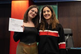 20250612dicimouyvc0044.jpg Entrega de certificados del curso de idioma español para person