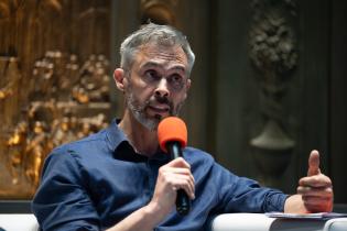 20250617dicimouyjmr8053.jpg Presentación de "Un aporte para la reflexión sobre las políti