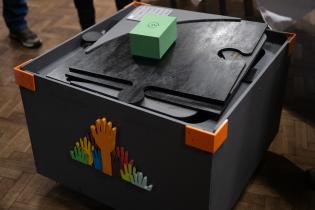 Presentación de maqueta háptica en la Escuela Nº 198 para ni